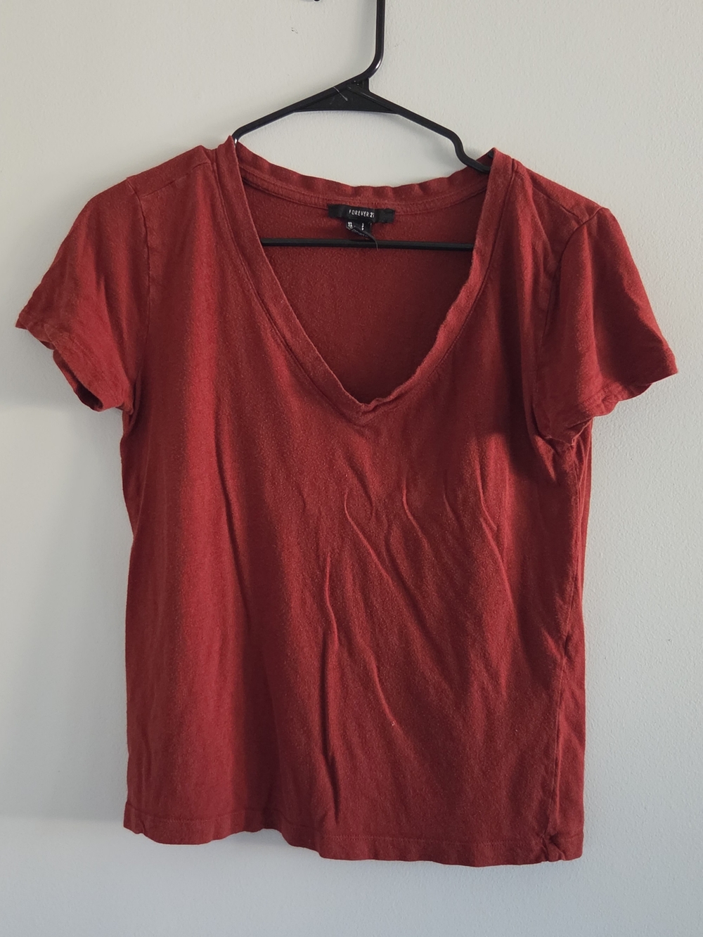 Forever 21 Brick Red V-Neck Short Sleeve Tee